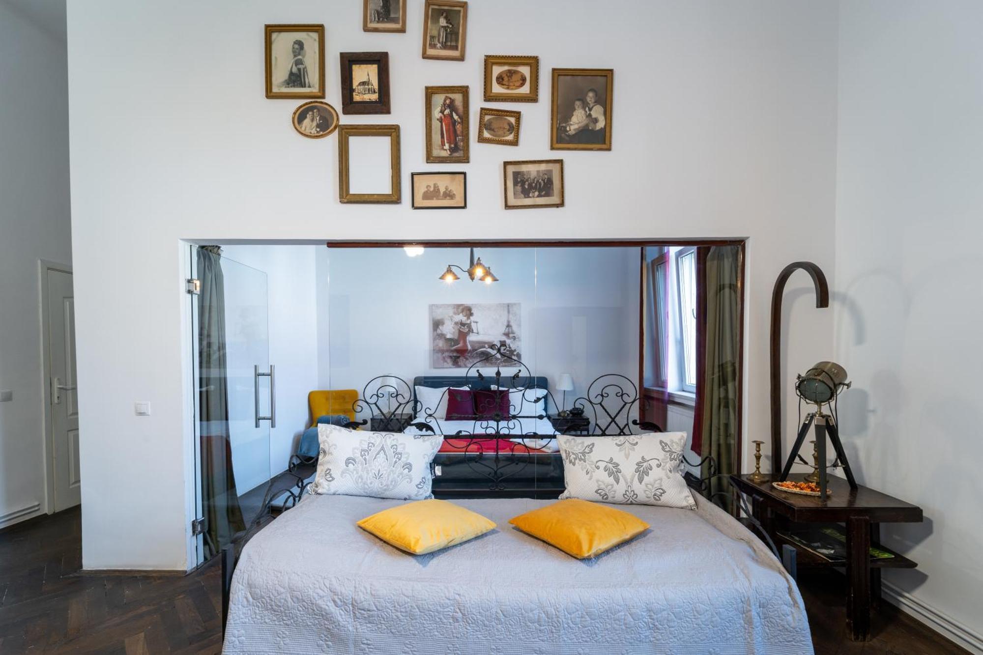 Noble 5 Star House In Unirii Plaza Villa Клуж-Напока Екстериор снимка