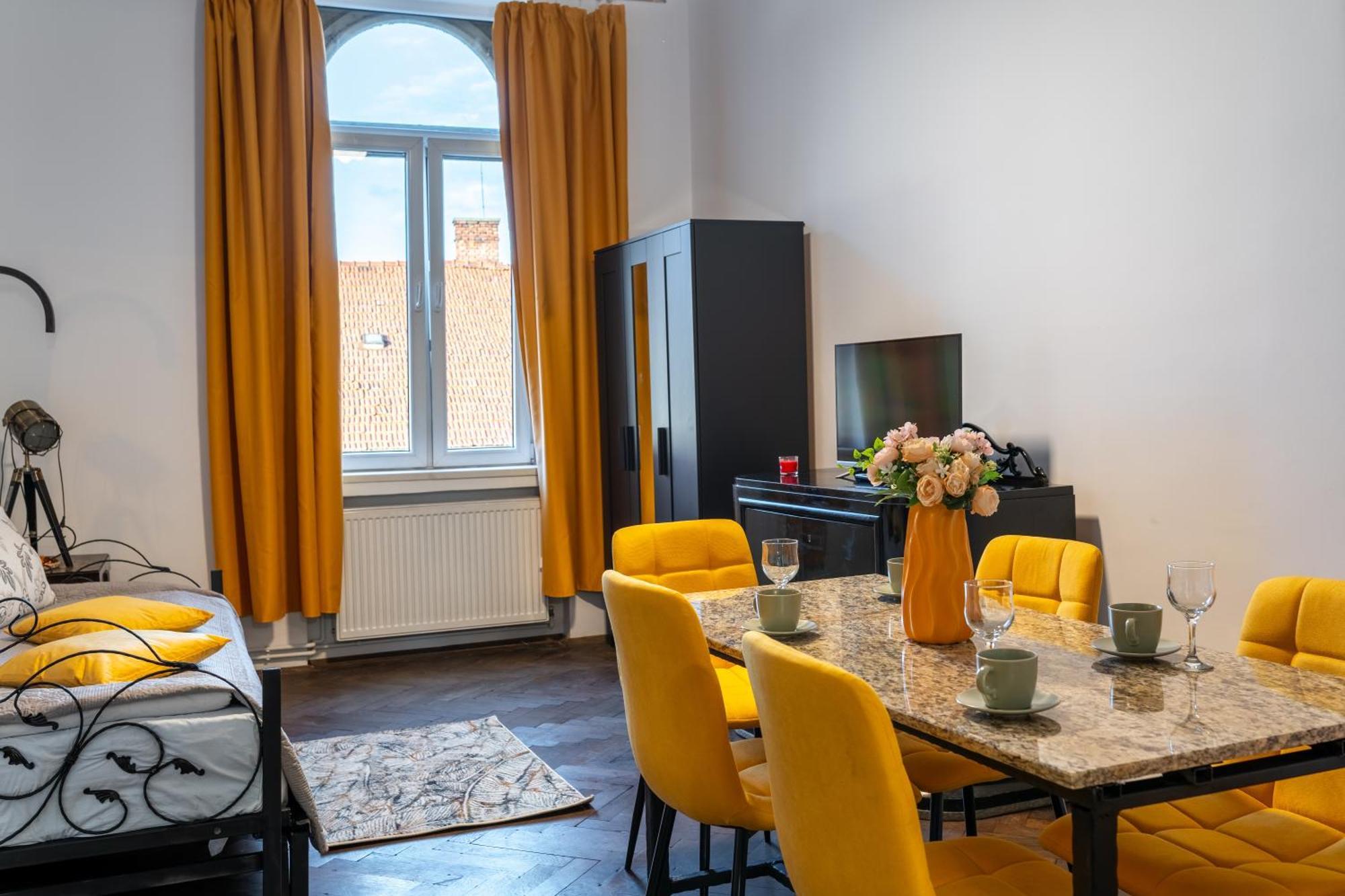Noble 5 Star House In Unirii Plaza Villa Клуж-Напока Екстериор снимка